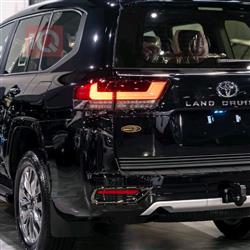 تۆیۆتا لاند کروزەر